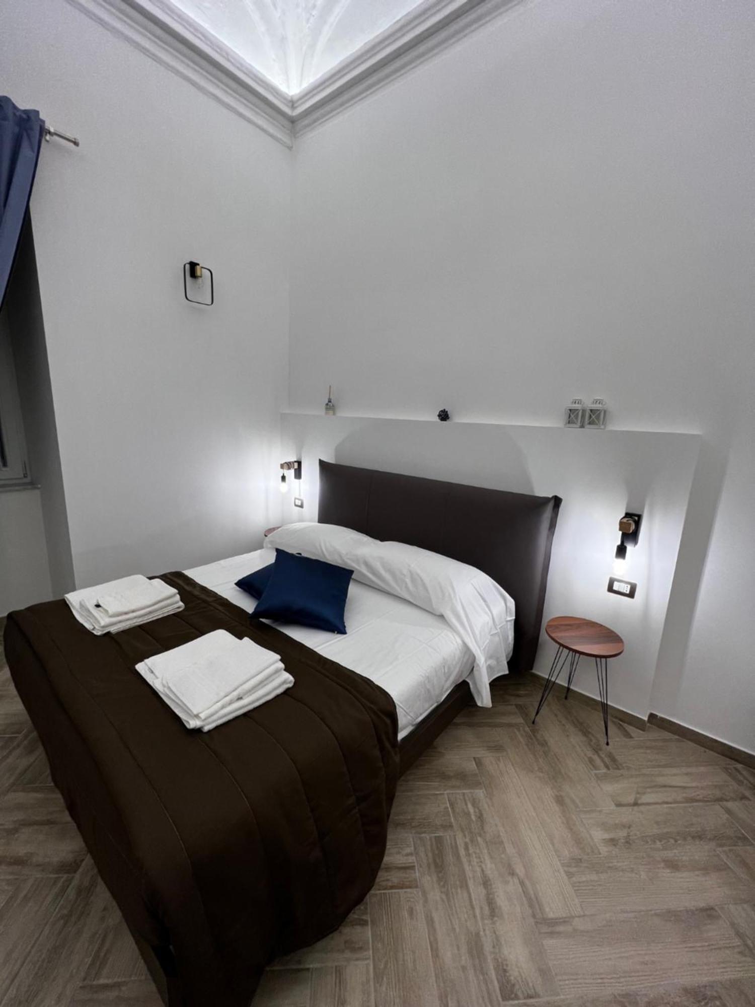 Bed and Breakfast Dimora Dei Decumani Neapel Exterior foto