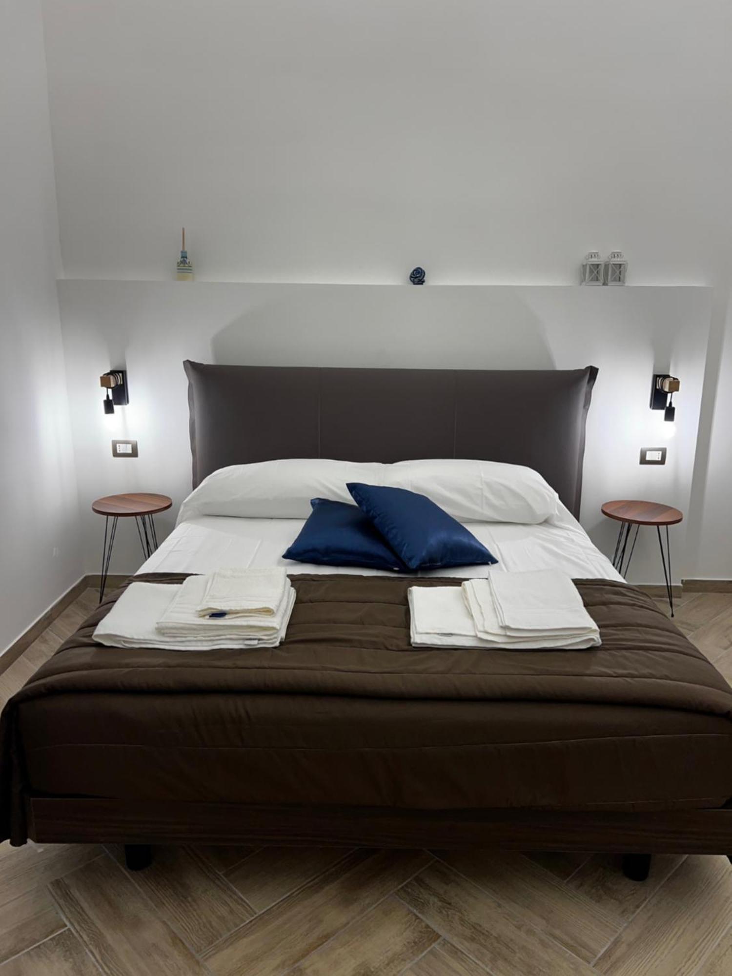 Bed and Breakfast Dimora Dei Decumani Neapel Exterior foto